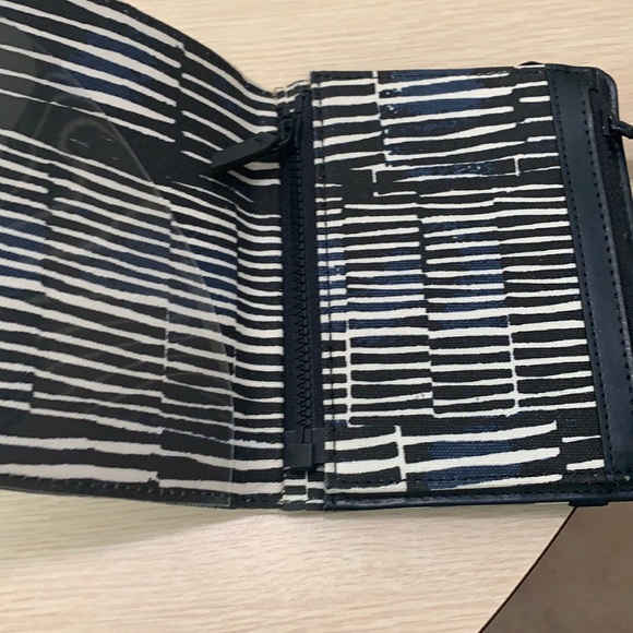 Kate Spade(10) - Picture 4 of 8